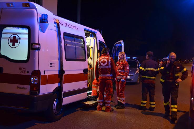 Intossicazione alimentare e caduta: due giovani in ospedale SIRENE DI NOTTE