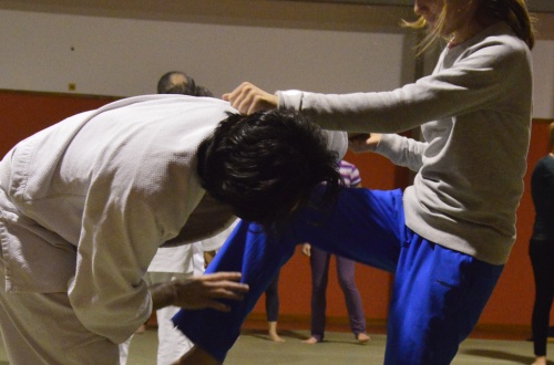 A Bussero un corso di difesa femminile