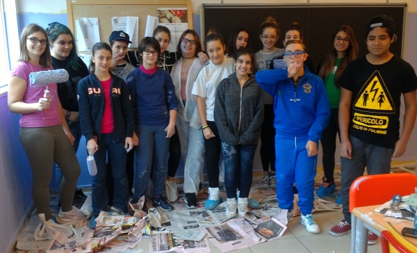 Al Bellisario di Inzago gli studenti ridipingono le aule