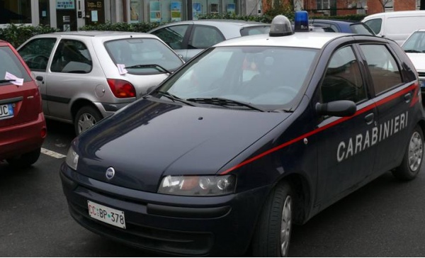 Rapina col coltello a due quattordicenni
