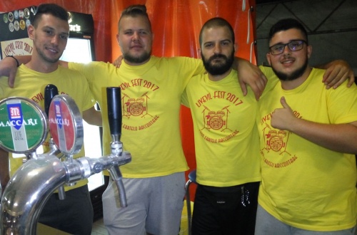 Cena solidale a base di risate al livevil di Pozzo
