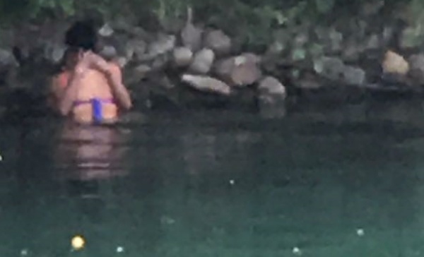 Fanno sesso nella Muzza davanti a tutti