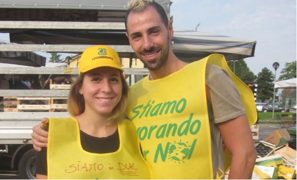 Gessate, incinta pulisce il paese per il nascituro