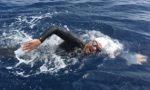 Inzaghese attraversa lo stretto di Messina a nuoto