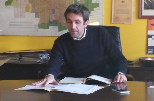 L’Amministrazione di Carugate “censura” la vignetta satirica sull’ampliamento del Carosello