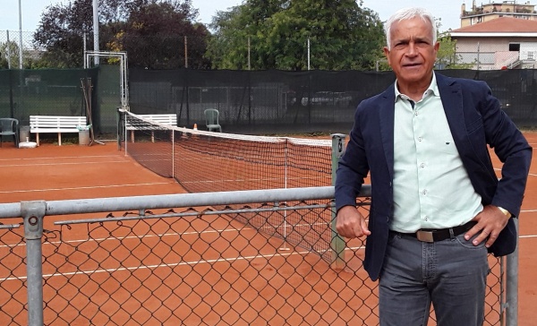 Pioltello, dopo 42 anni il prof Berardi va in pensione