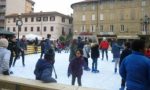Pista di pattinaggio su ghiaccio in piazza a Cologno Monzese