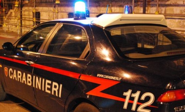 Pistola alla mano assaltano il supermercato “D Più” di Vignate e si portano via l’intero incasso: è caccia all’uomo