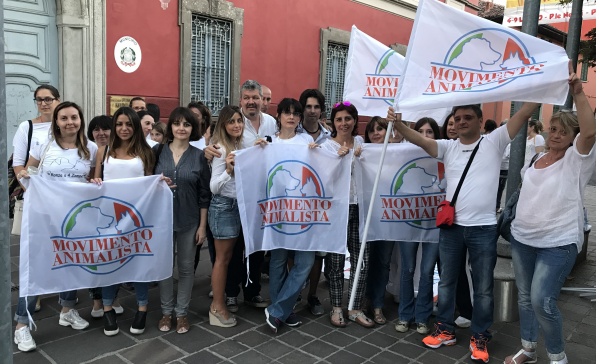 Pozzuolo, una fiaccolata per chiedere giustizia per “Micio”