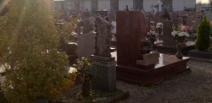 Predoni in visita al cimitero di Pioltello