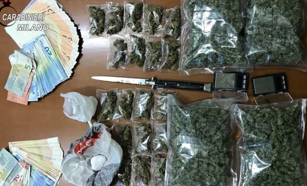 Presi due spacciatori a Cassina