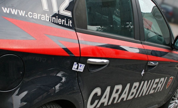 Rodano, aggredita e scippata sotto casa