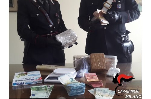 Scovato a Trezzo armadio della droga