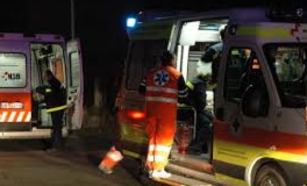Sirene di notte: alcool e incidenti, nottata intensa per i soccorritori