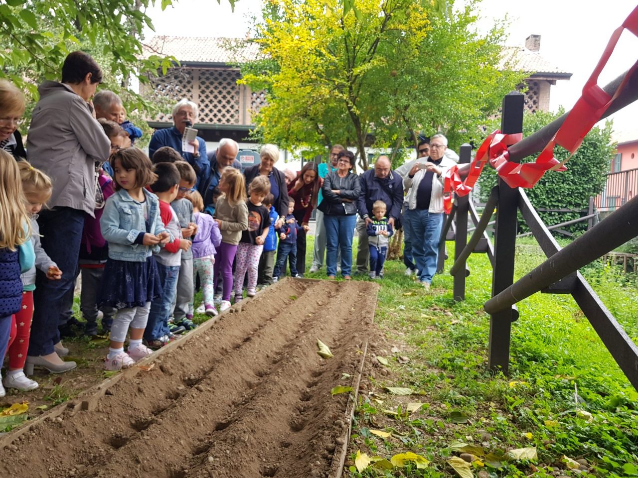 Nonni in festa ai Tre Fontanili ecco gli scatti