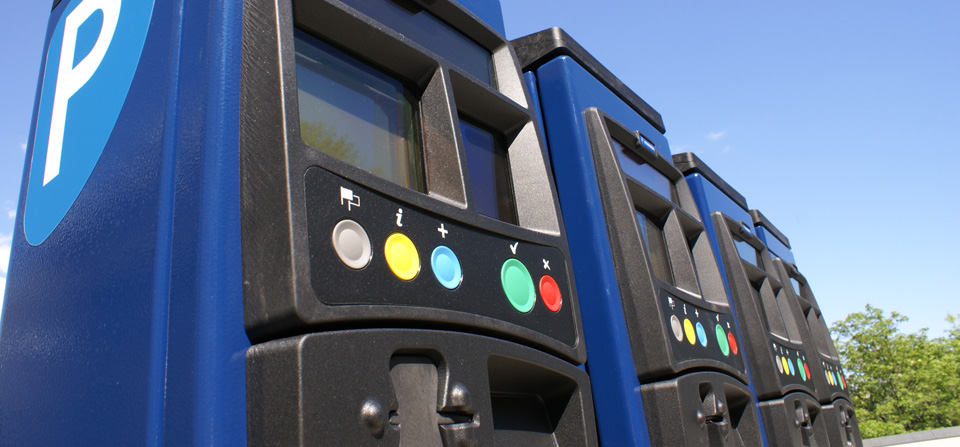 Parcheggi con strisce blu a Melzo da agosto tornano a pagamento
