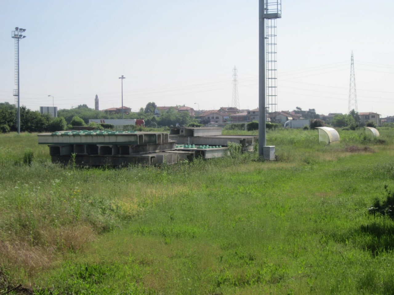 Apre il cantiere del campo sportivo di Capriate