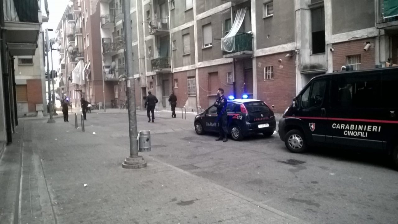 Retata dei carabinieri in piazza Garibaldi (VIDEO)