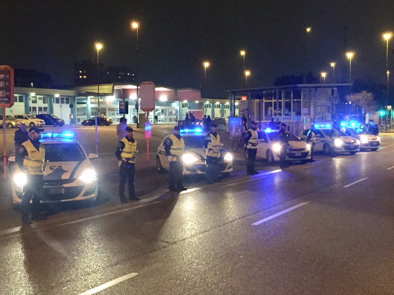 Sesto “da record”: già 150 allontanamenti contro venditori abusivi e bivacchi