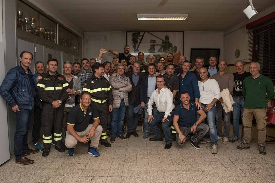 Festa per il capo dei pompieri di Sesto andato in pensione