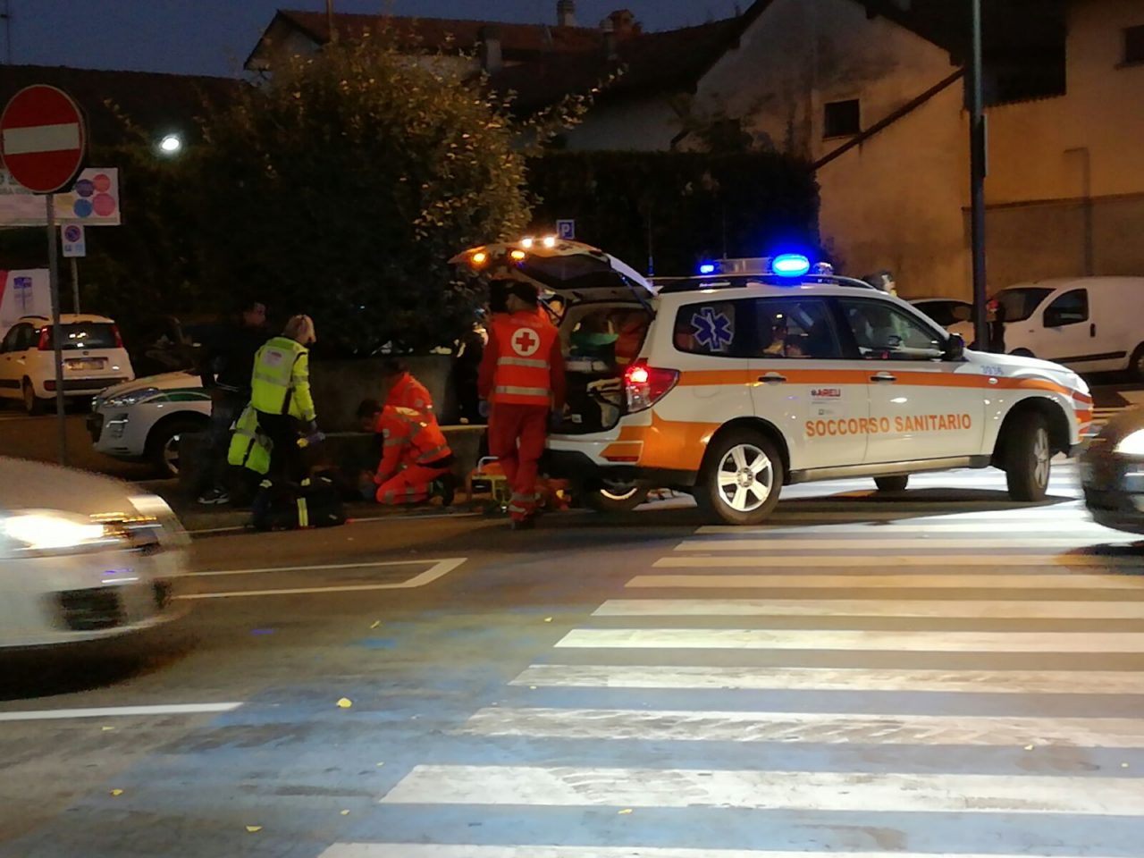 Travolto un uomo sulle strisce pedonali