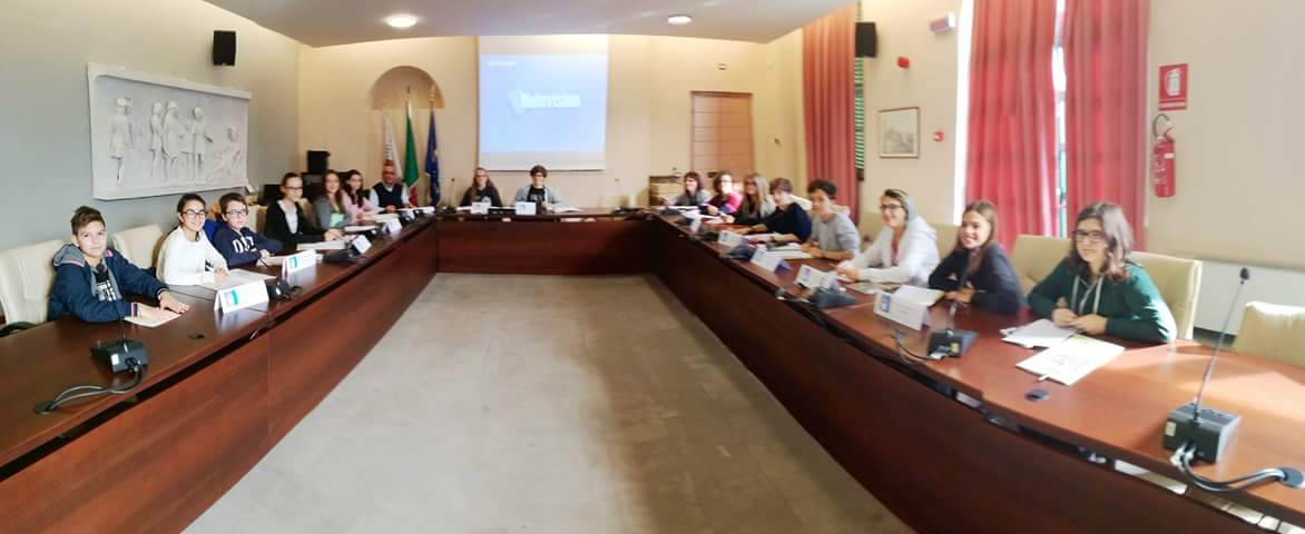Scopri cosa ha deliberato il Consiglio comunale dei ragazzi a Trezzo