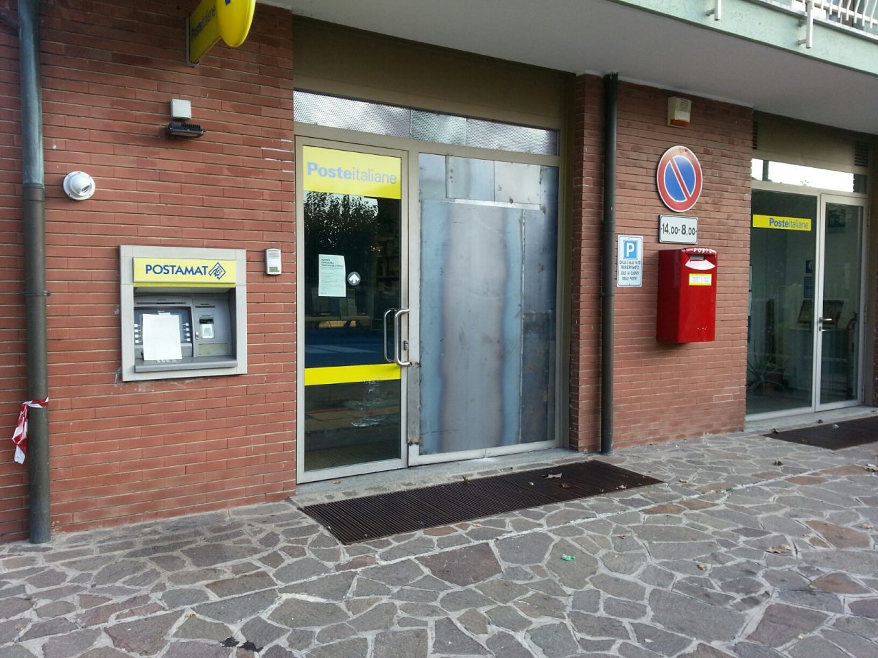 Ha riaperto a Pozzo d’Adda l’Ufficio postale dopo un lungo intervento e molti ritardi