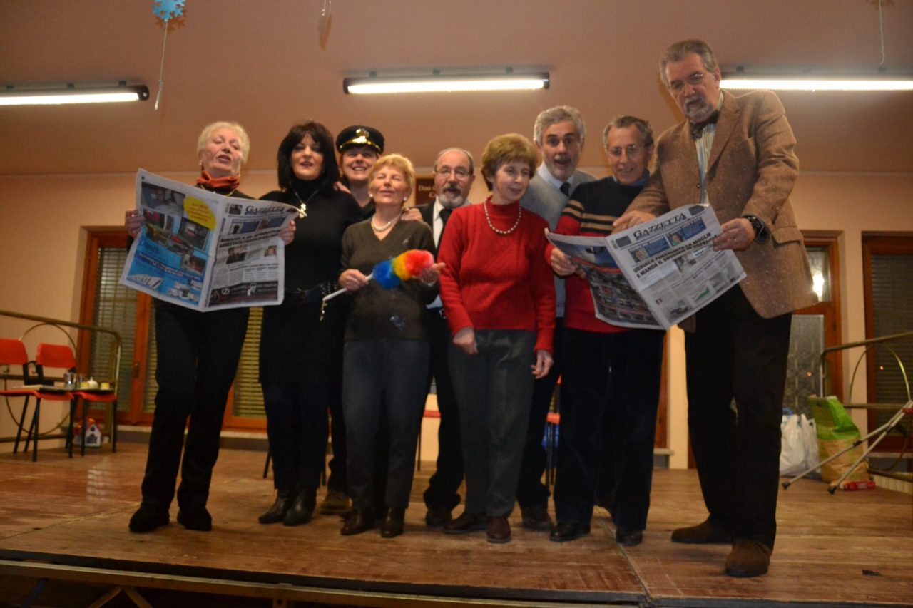 Compagnia teatrale aiuta le ambulanze della Croce bianca