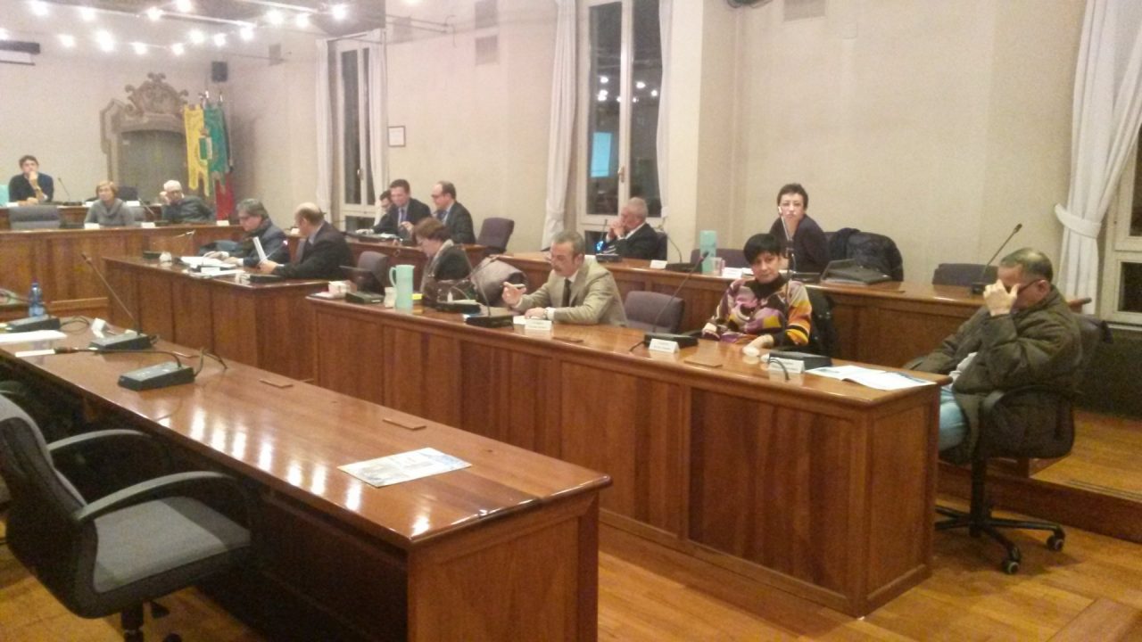 Crisi in maggioranza la consigliera spara contro il sindaco