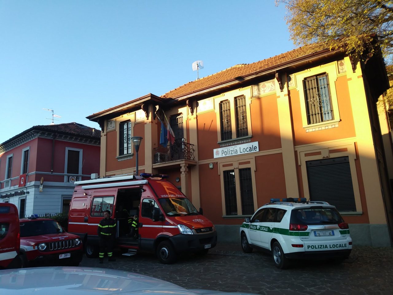Anche i cani molecolari stanno cercando l’uomo disperso a Trezzo – LE FOTO