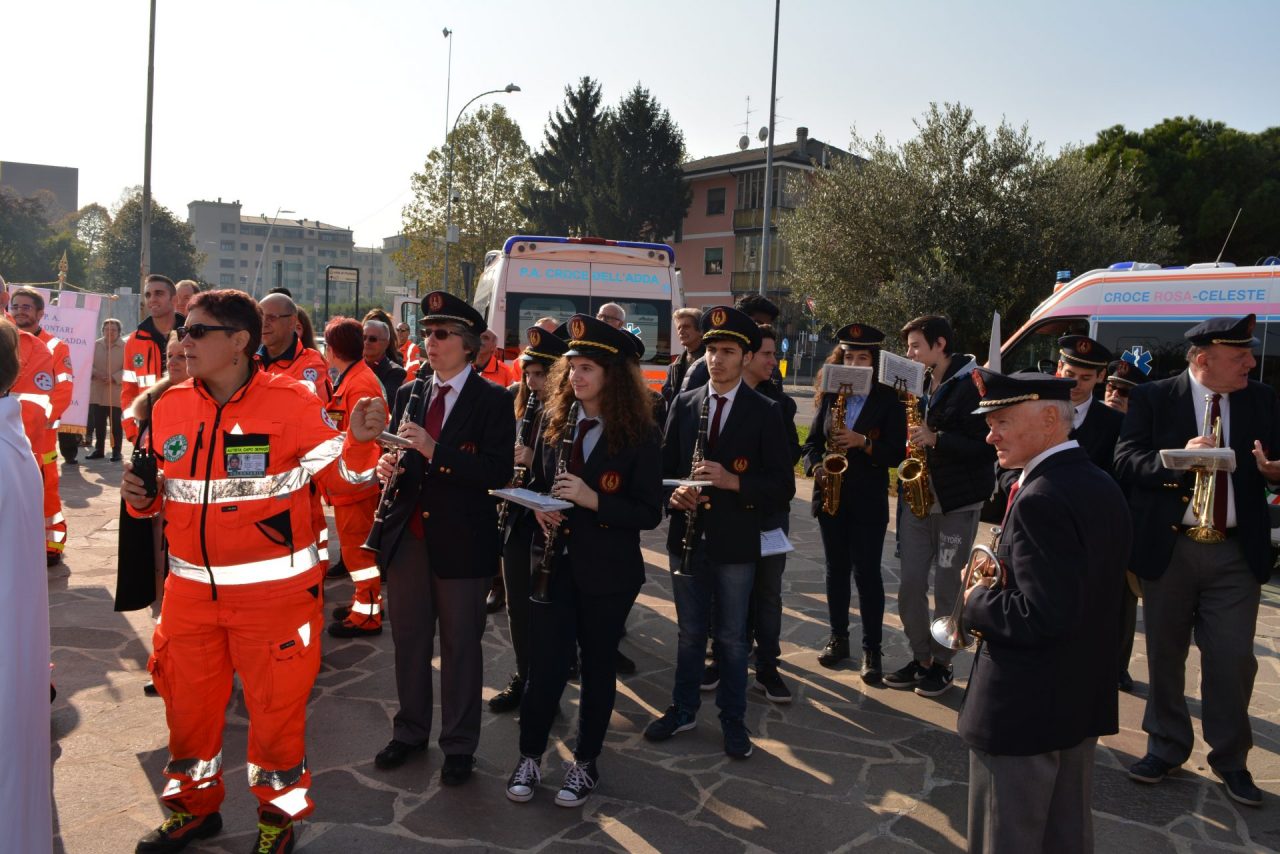 Croce verde pioltello festa 43esimo anniversario fondazione e benedizione nuovo mezzo