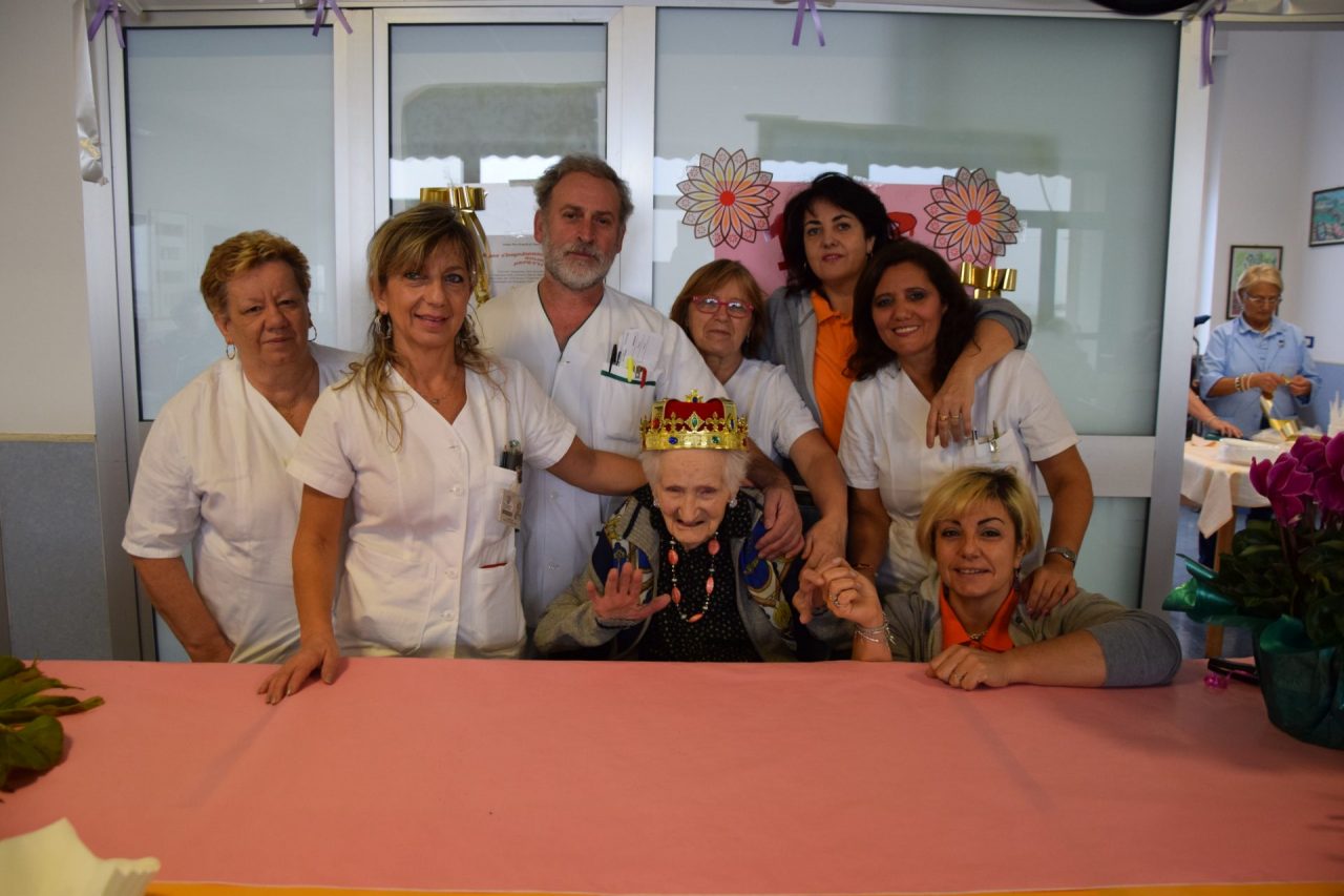 Cento tre candeline sulla torta della signorina Repetti
