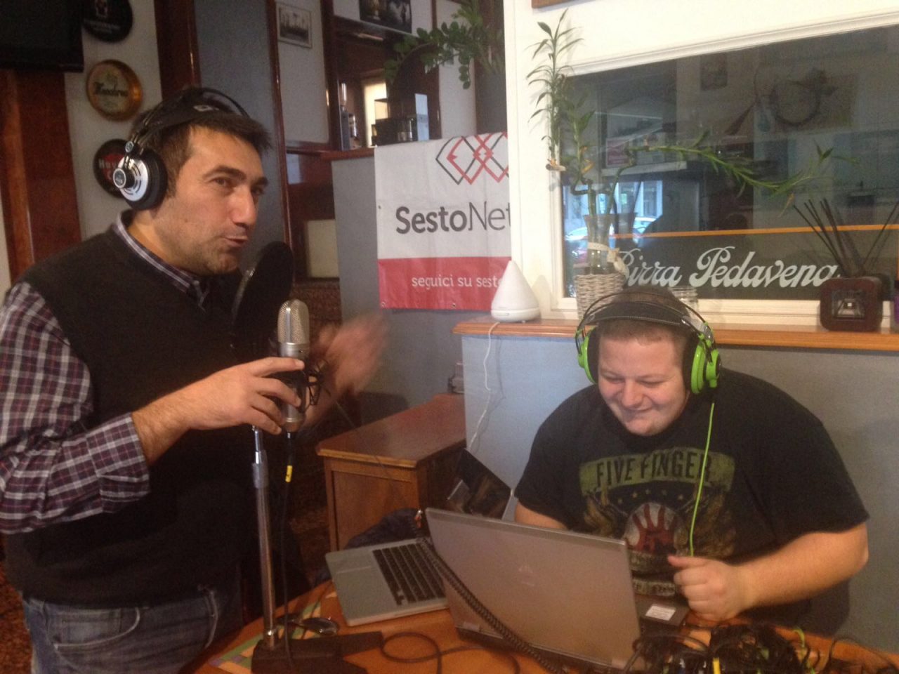 Radio Sesto Network si trasferisce al bar