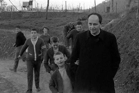 Don Milani in un documentario inedito: scuola, Costituzione e Vangelo