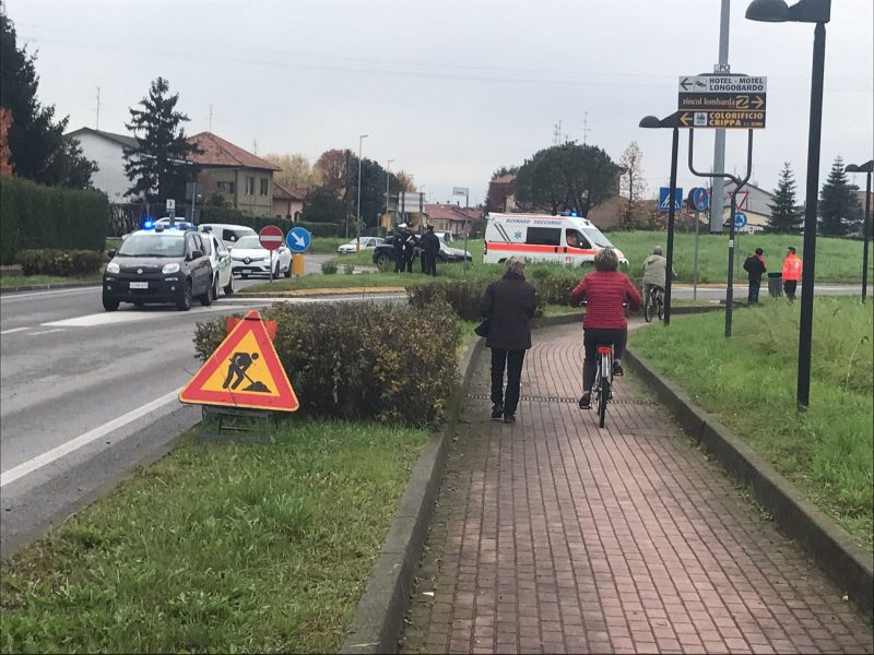 Trezzo grave malore arriva l’elisoccorso FOTO VIDEO