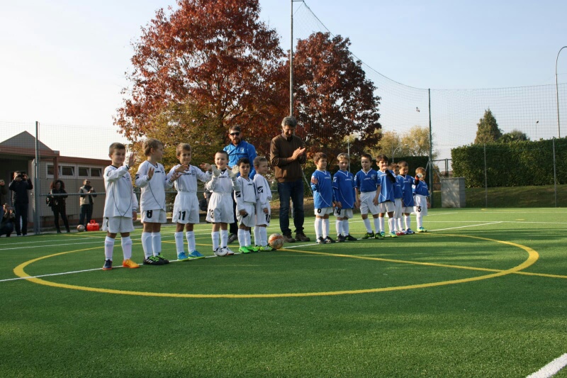 I calciatori classe 2011 inaugurano il campo