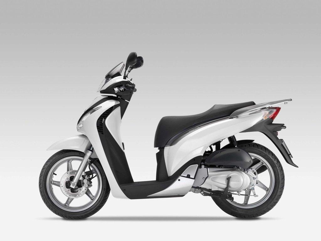 In box aveva un “concessionario” di scooter rubati