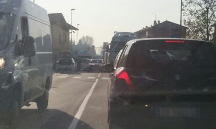Traffico rallentato sulla Cerca per incidente