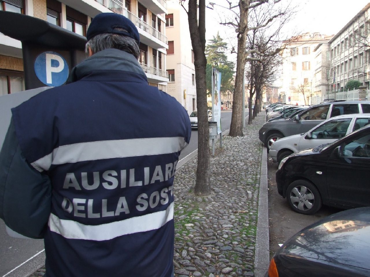 A Cassina de’ Pecchi arriva l’ausiliario della sosta. Ed è già polemica