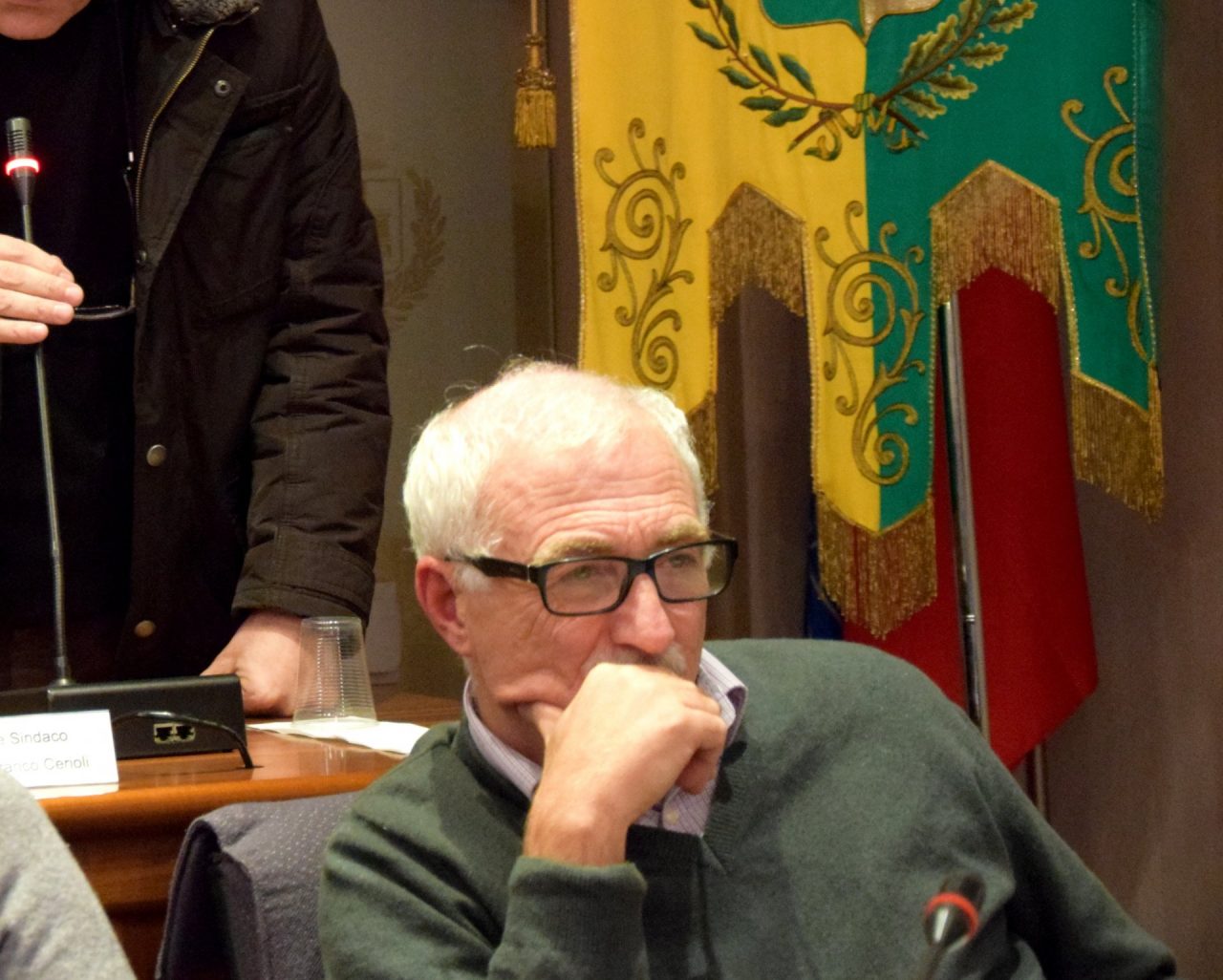 Il sindaco toglie le deleghe al vice per la terza volta