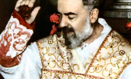 Guaritore rivela di parlare con Padre Pio