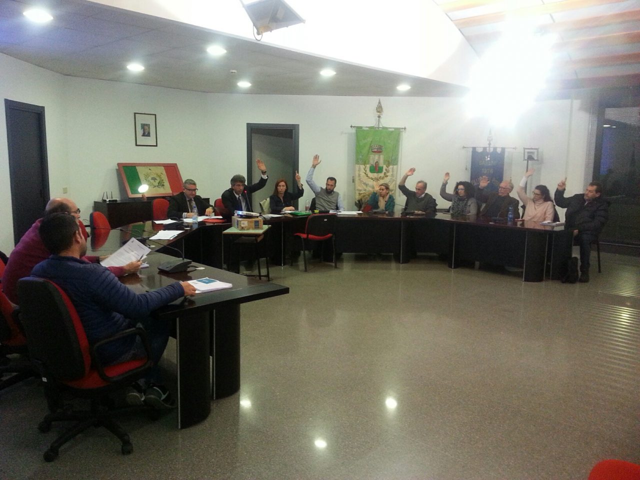 Quanto lavorano i politici Scopritelo con noi