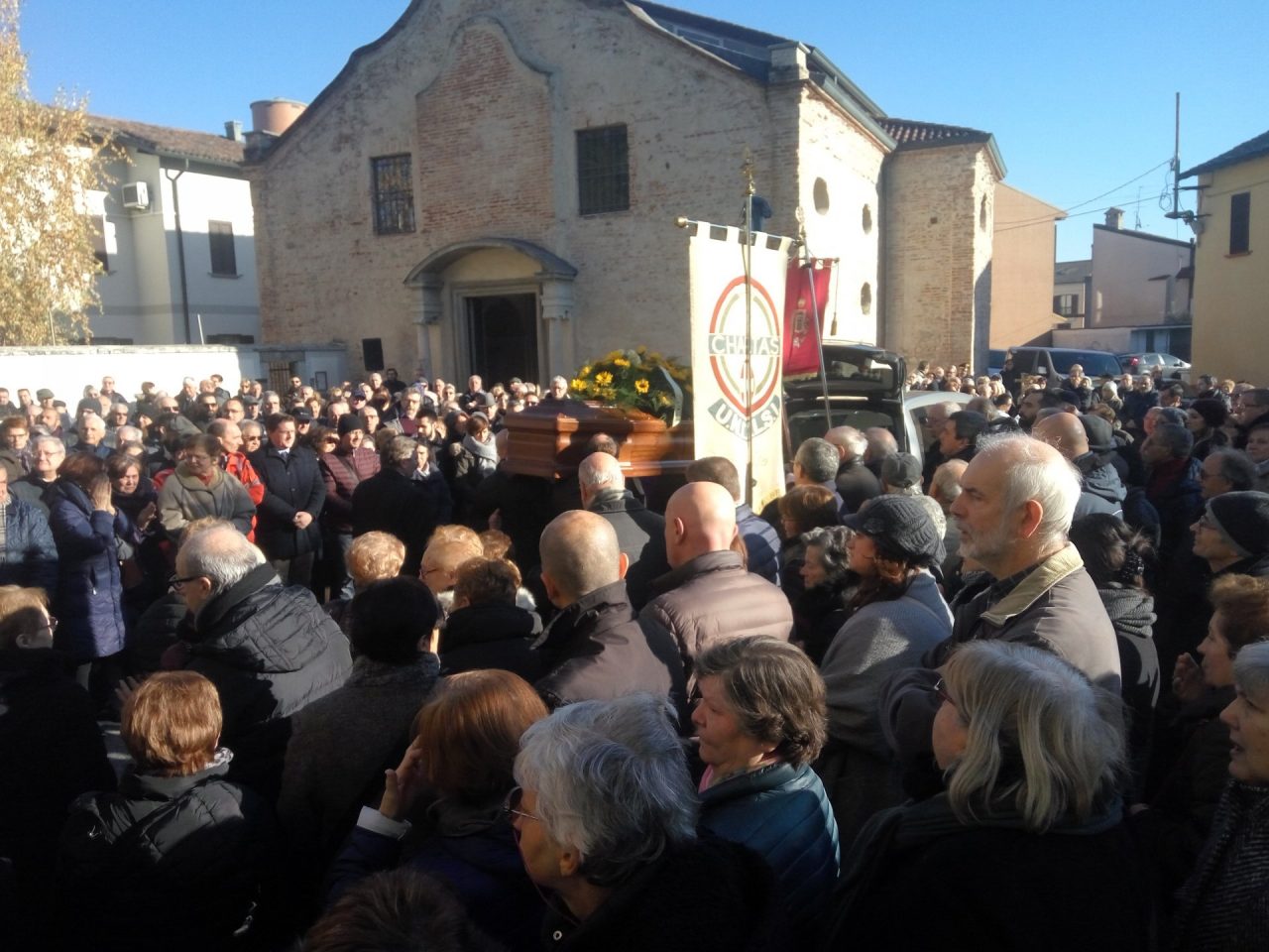 Trezzo e Pozzo salutano per l’ultima volta don Enrico Petrini