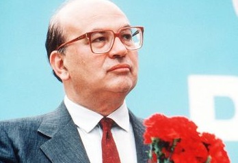 “Intitolare a Cernusco sul Naviglio una via a Bettino Craxi”