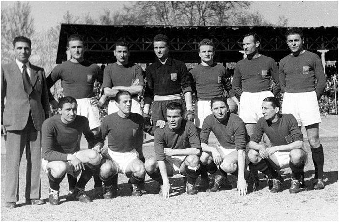 Scudetto del Campionato di guerra a teatro