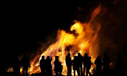 Le fiamme di Sant'Antonio hanno illuminato l'Adda Martesana, ma il divertimento non è ancora finito
