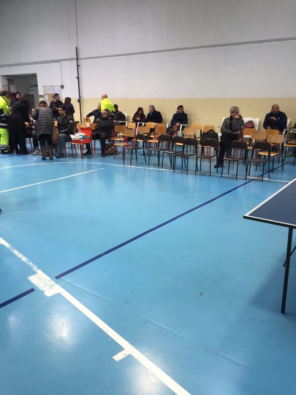 Treno deragliato Allestito campo a Pioltello
