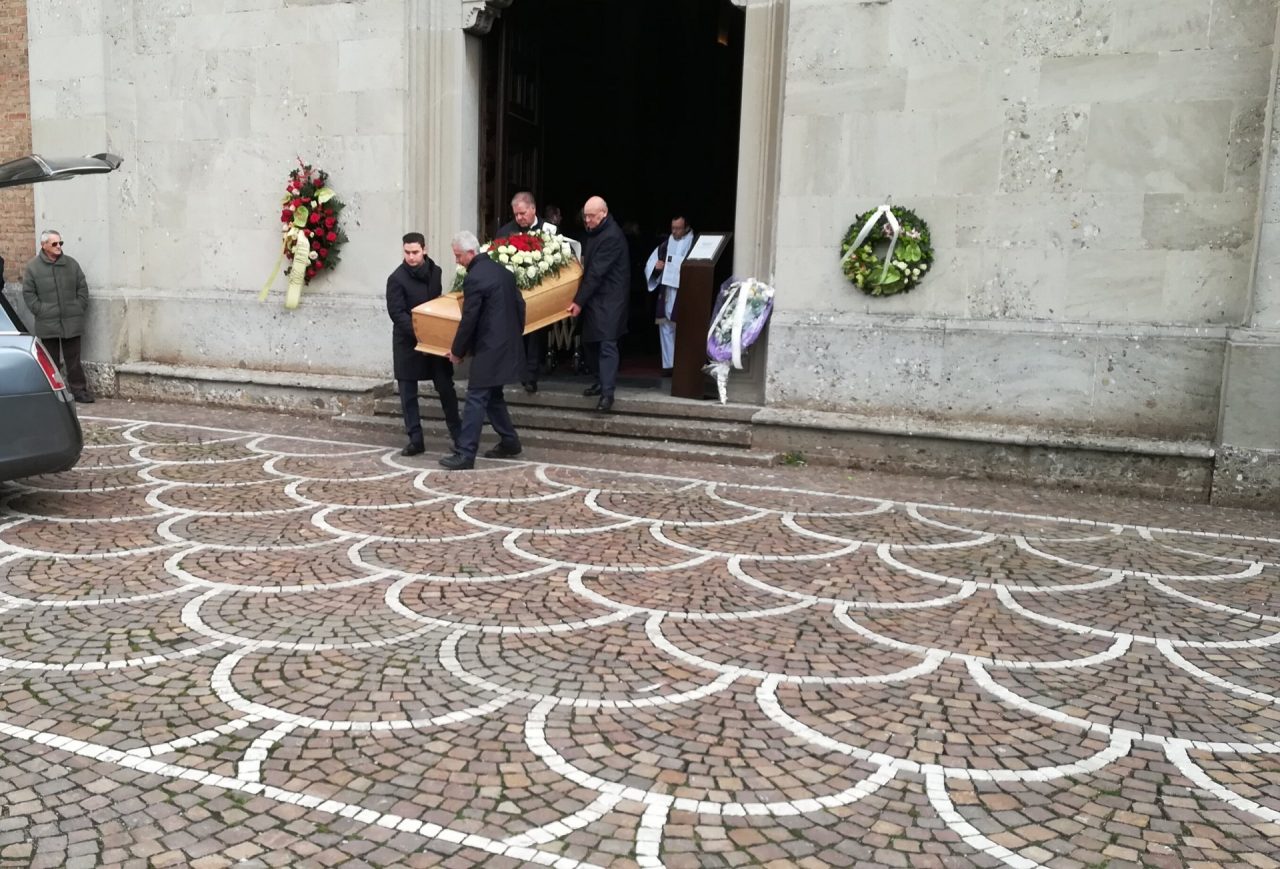 Grande partecipazione a Trezzo per i funerali di Giacomo Perego