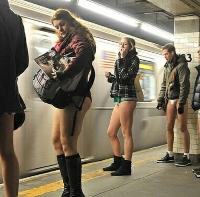 No Pants Day, tutti a spasso senza pantaloni