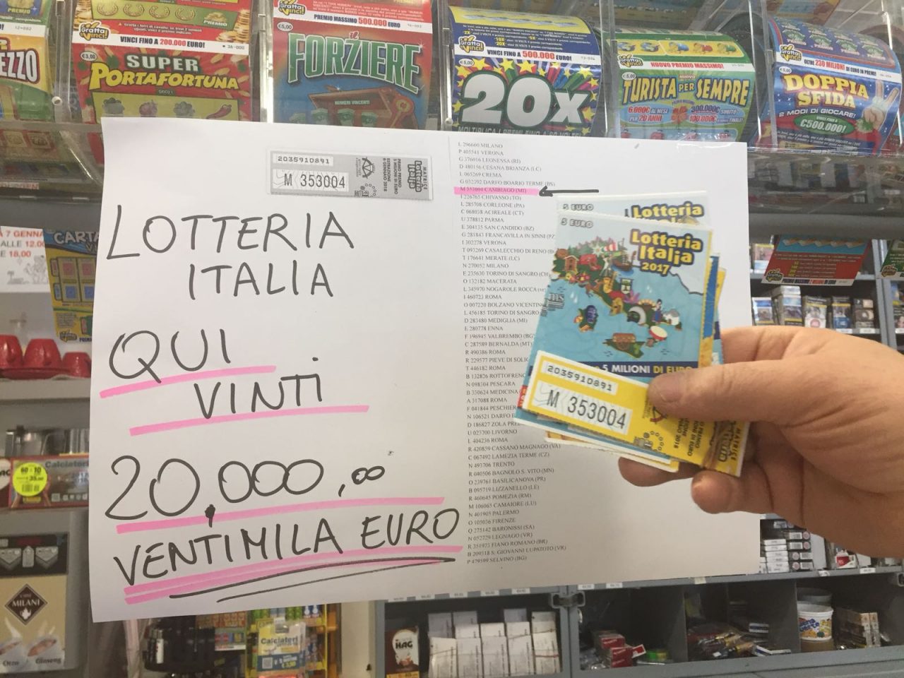 Lotteria Italia terza categoria Cambiago biglietto vincente venduto al Central Bar